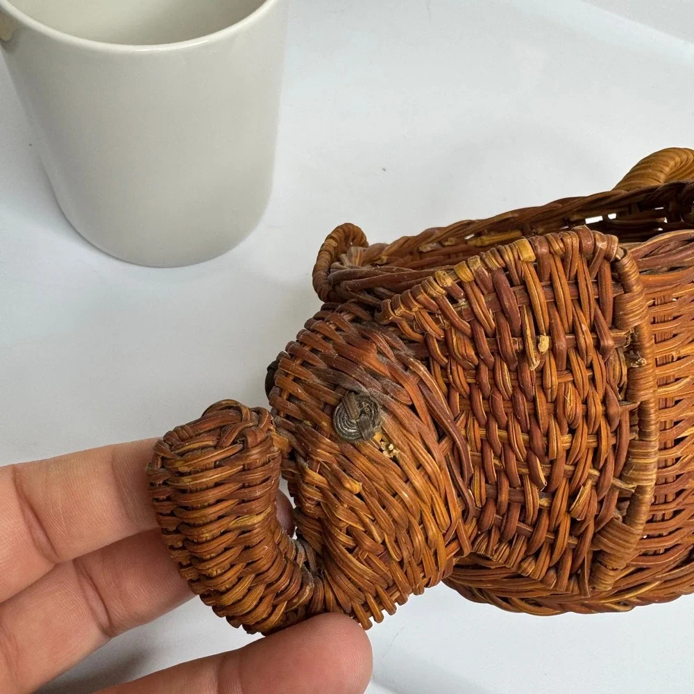 Vintage‎ Wicker Elephant Mug Holder Basket Cup Cozy With Handle